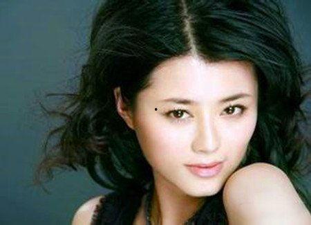 演员于小婉个人资料,影视界璀璨新星，多才多艺的青春偶像